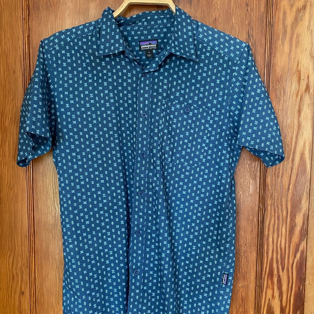 Patagonia Mens Go-To Short-Sleeve Shirt, Organic Cotton. Small